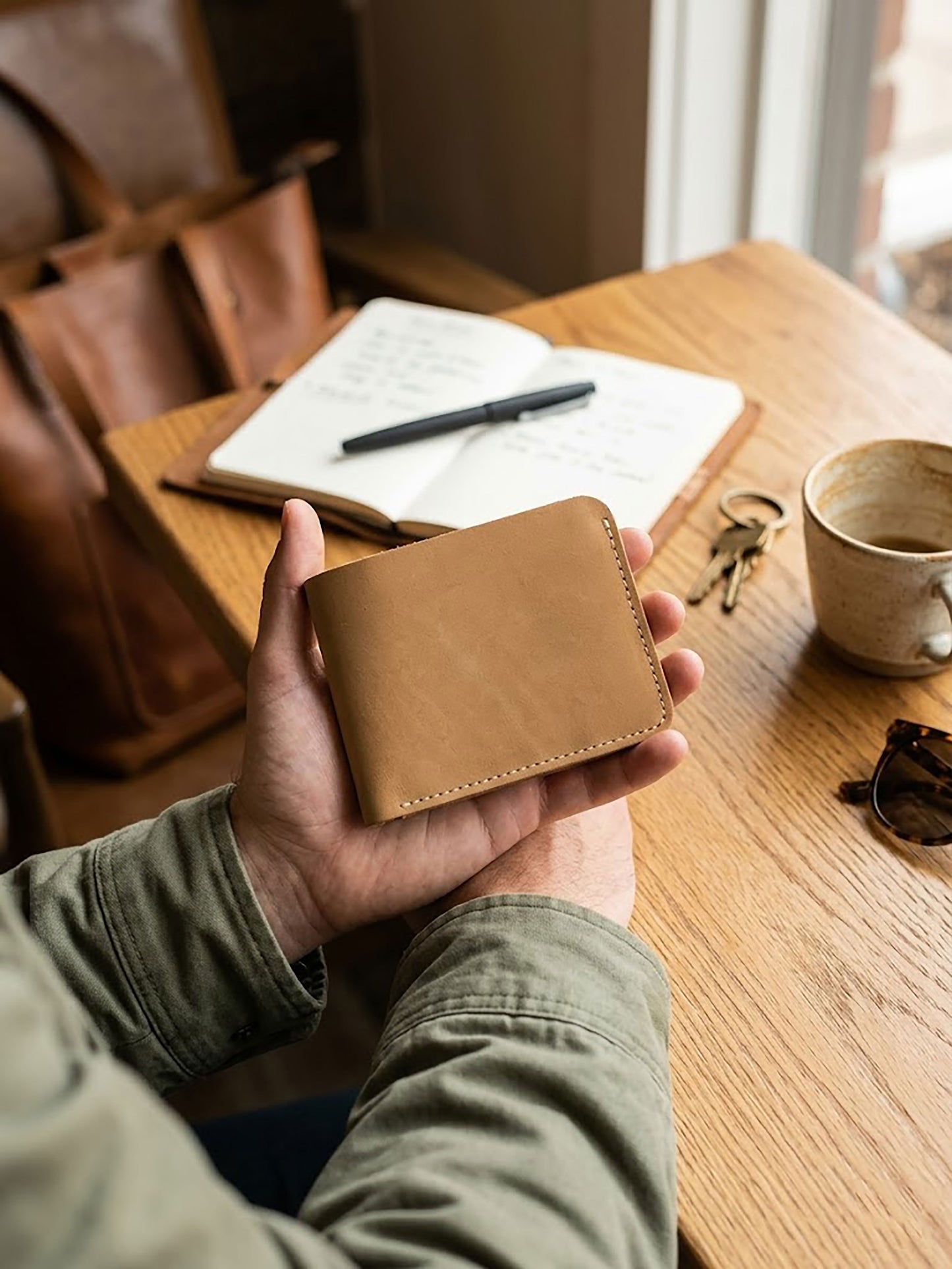 Handcrafted Genuine Leather Bifold Wallet for Men | Slim Minimalist Pocket Purse